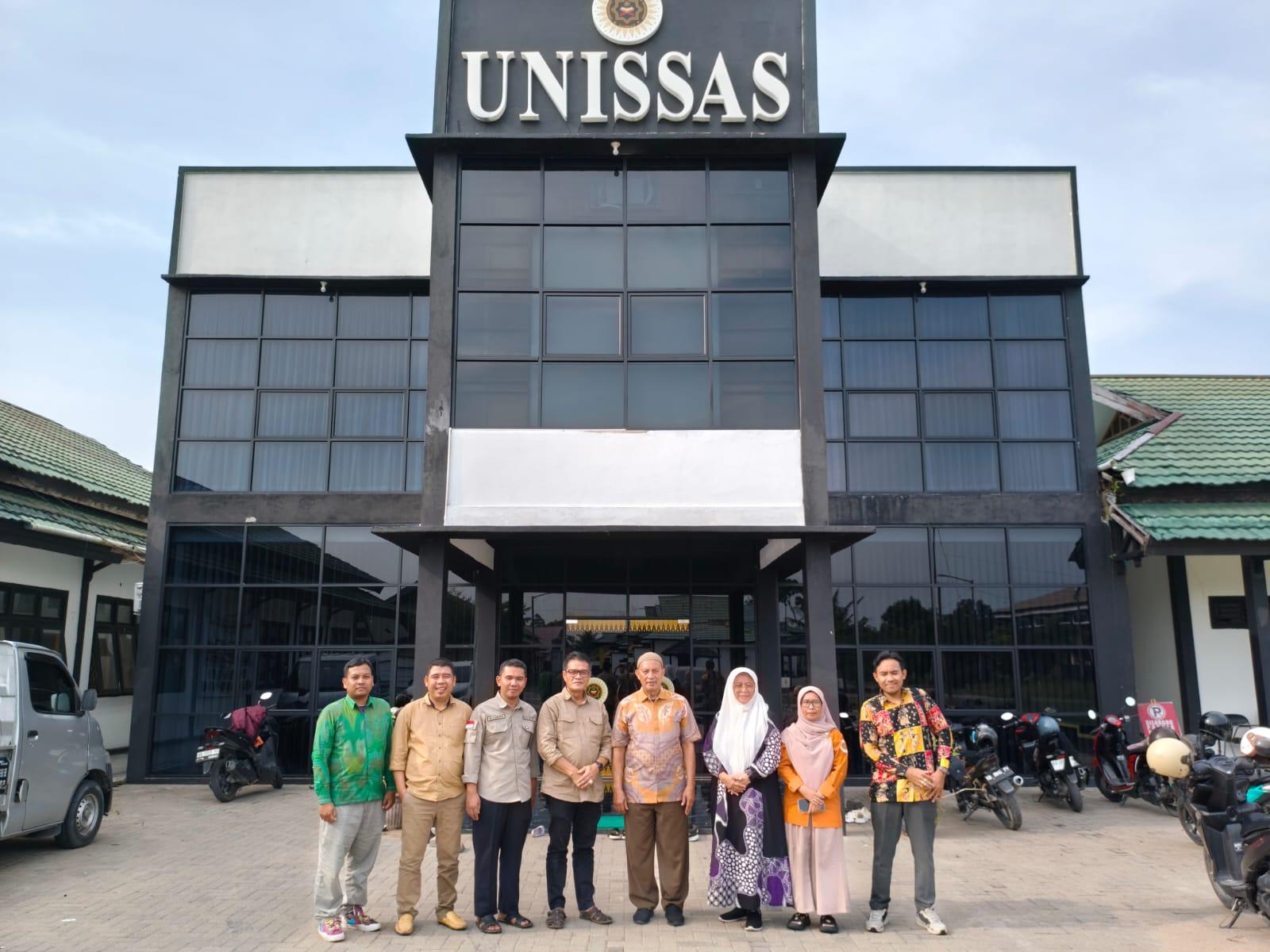 Tim Pengabdian kepada Masyarakat Fakultas Filsafat UGM Jajaki Kerja Sama Strategis dengan UNISSAS Sambas