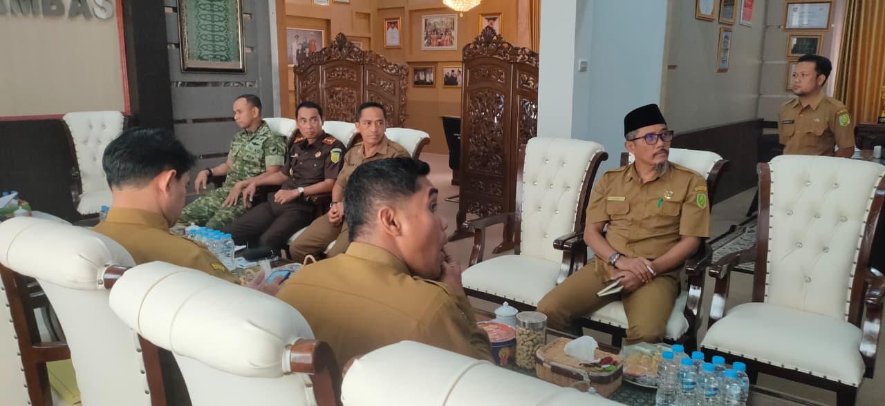 Bupati Sambas Ikuti Rakor Online Penanganan Karhutla Bersama Menko Polkam