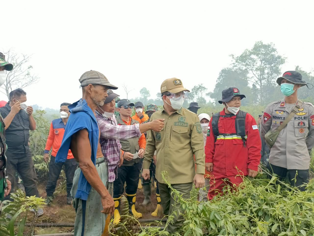 Bupati Satono Pimpin Respons Pemkab Sambas Tangani Karhutla dan Pastikan Bantuan Air Bersih untuk Warga