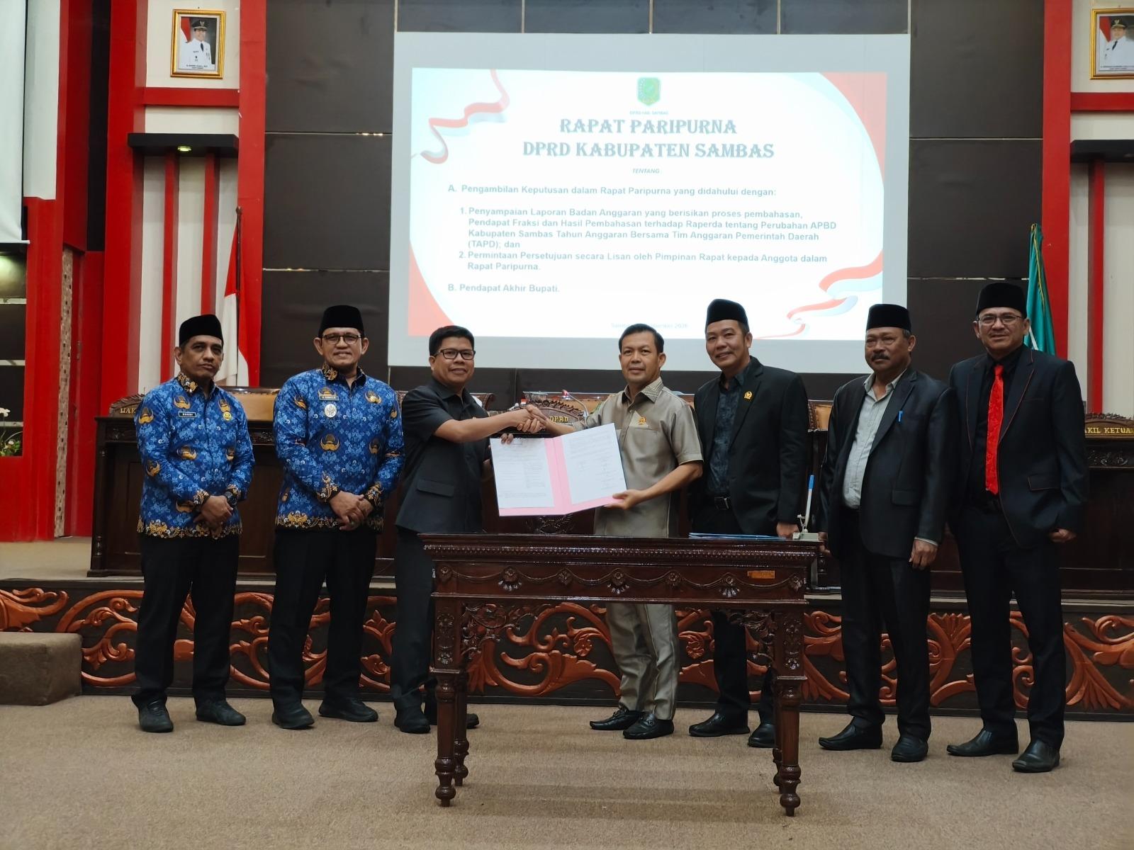 Sampaikan Pendapat Akhir Pada Paripurna DPRD Kabupaten Sambas, Bupati Satono Tekankan Percepatan Pembangunan Kawasan Perbatasan Temajuk
