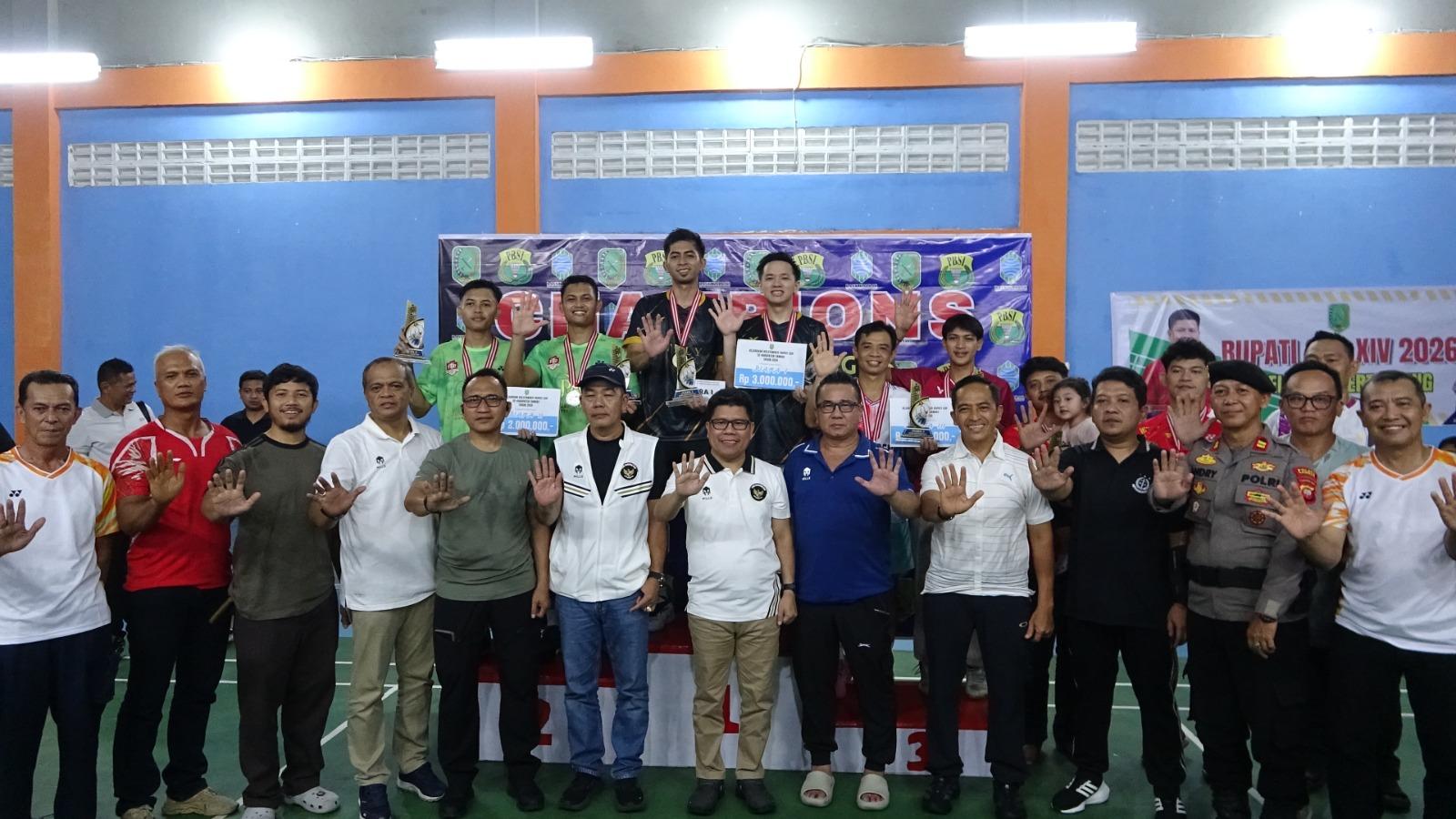 Saksikan Partai Puncak Bupati Cup Series XIV, Bupati Sambas Dukung Pembinaan Atlet Badminton