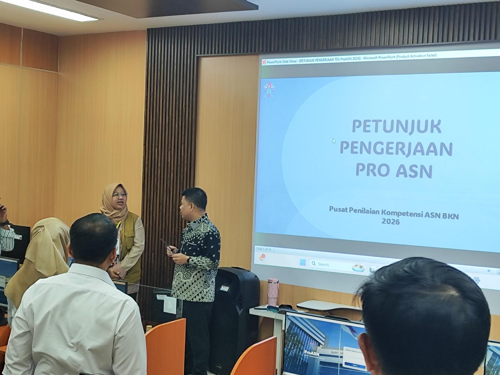Bupati Sambas H. Satono, S. Sos. I. MH membuka kegiatan ProASN lingkup Pemerintah Kabupaten Sambas.