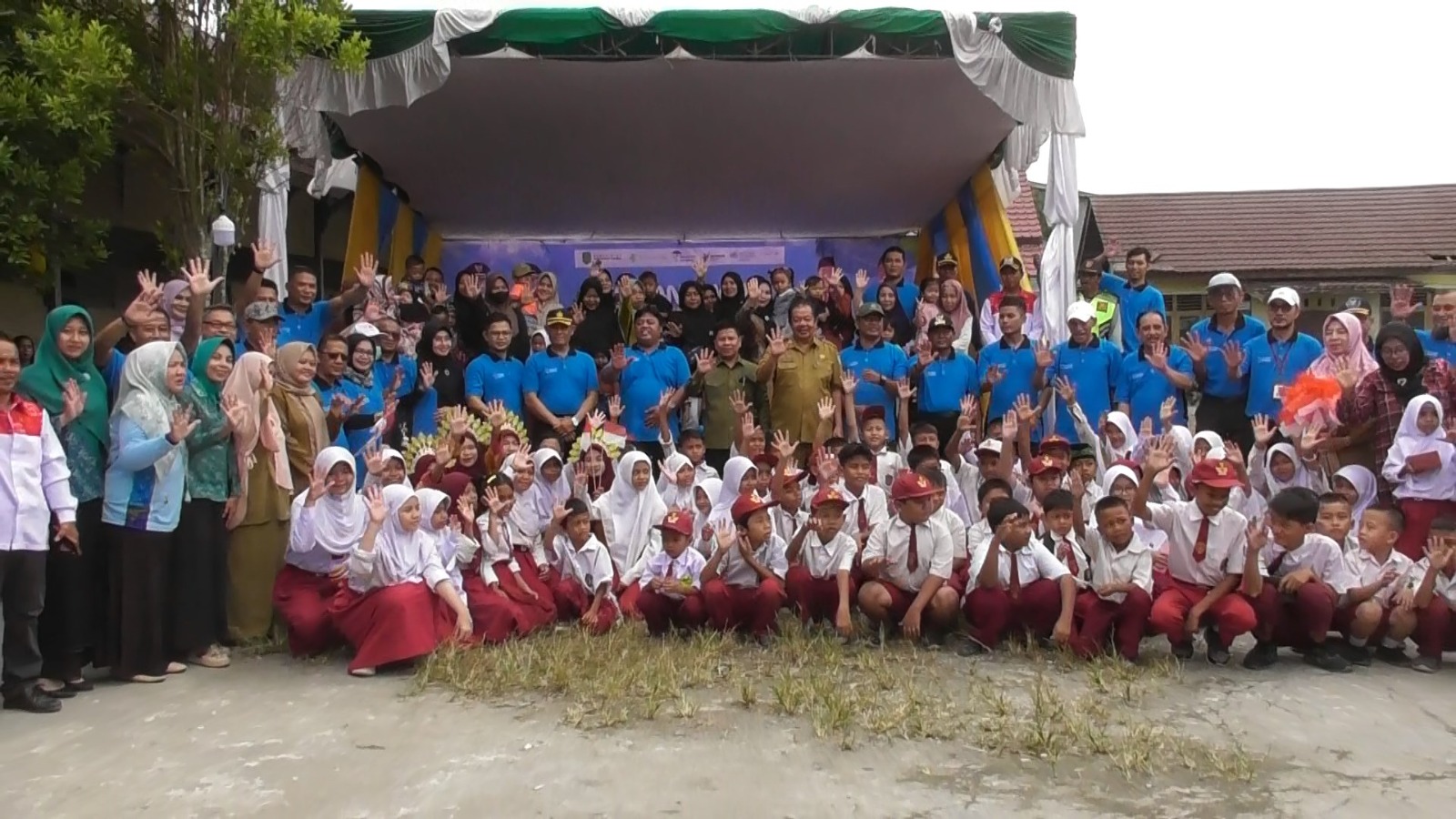BUPATI SATONO HADIRI PIN POLIO, WUJUD NYATA DAN KOMITMEN BERSAMA BERANTAS PENYAKIT POLIO