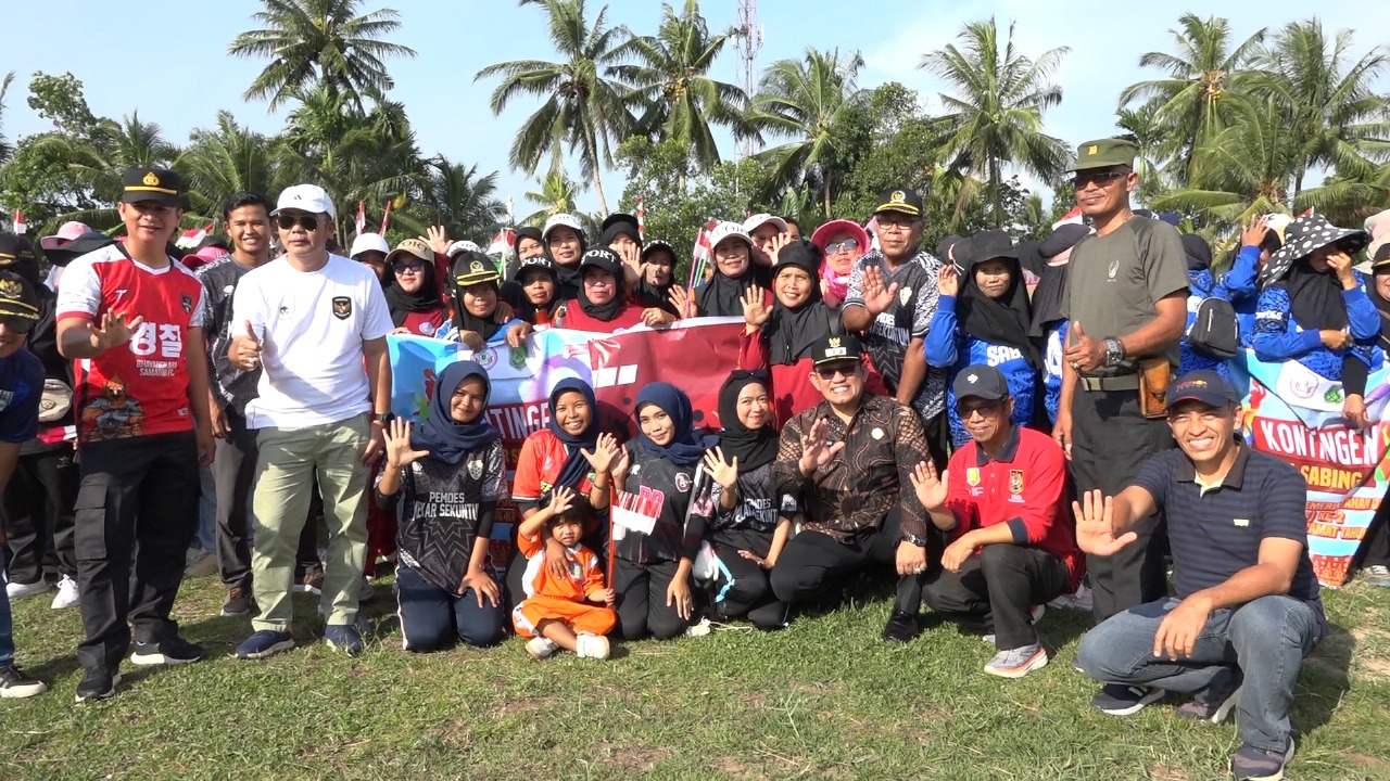 WABUP HEROALDI APRESIASI INISIATIF KECAMATAN TELUK KERAMAT JALIN SILATURAHMI DENGAN AJANG PORPDES 2025