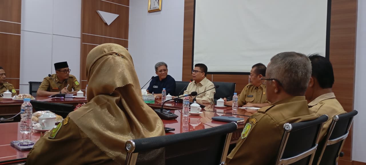 Bupati Sambas Terima Audiensi Tim Ekspedisi Patriot UI dan IPB Bahas Pemetaan Wilayah Transmigrasi