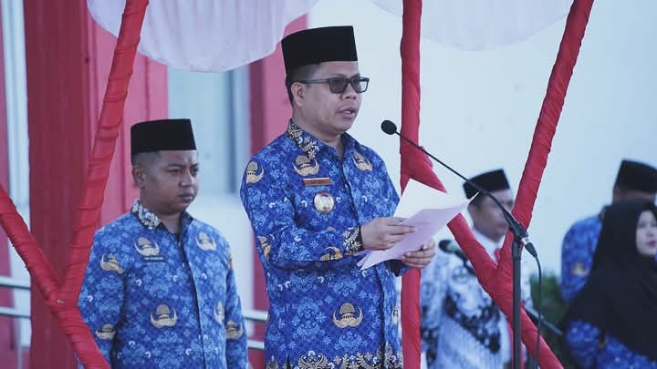 Bupati Sambas Pimpin Upacara HUT Ke-54 Korpri dan Hari Guru Nasional Tahun 2025, Ajak ASN Perkuat Transformasi Digital