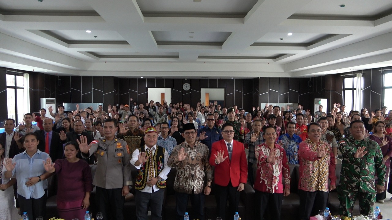 Wabup Heroaldi Hadiri Natal Oikumene di Perbatasan, Tegaskan Komitmen Jaga Kerukunan Umat Beragama