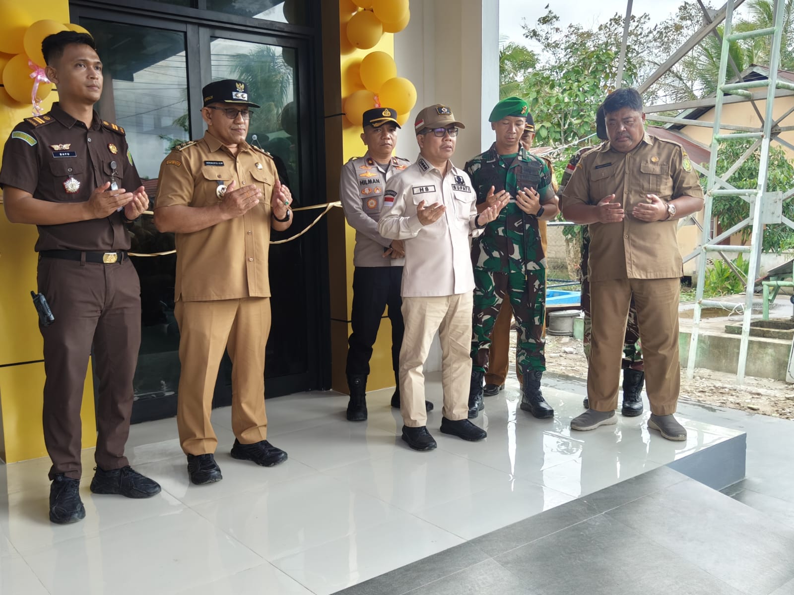 WUJUDKAN LAYANAN KESEHATAN PRIMA, BUPATI SATONO DAN WABUP HEROALDI RESMIKAN GEDUNG MEGAH PUSKESMAS PIMPINAN