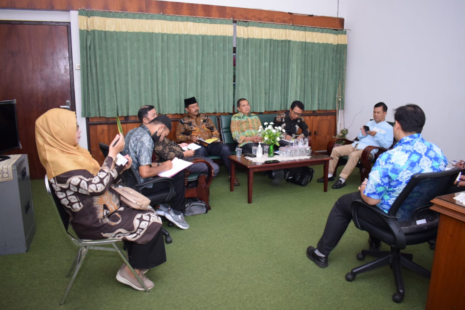 Komisi I Konsultasi Penanganan Honorer